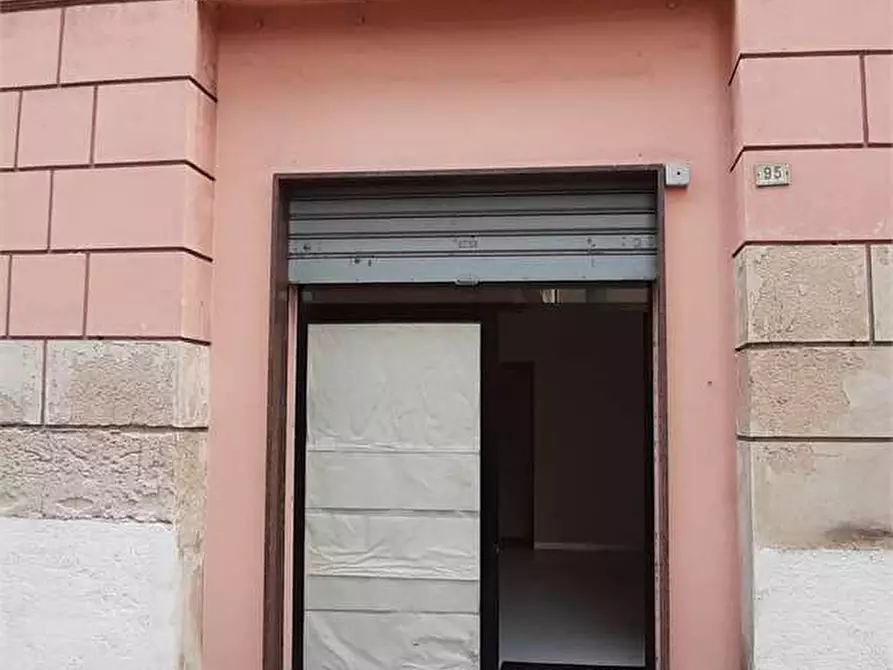 Immagine 3 di Negozio in affitto  in C.SO MATTEOTTI  95 a Ancona