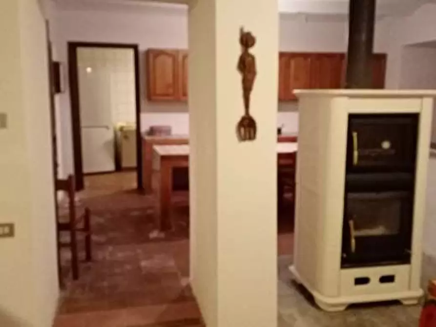 Immagine 8 di Stabile in vendita  in campodiegoli di fabriano a Ancona