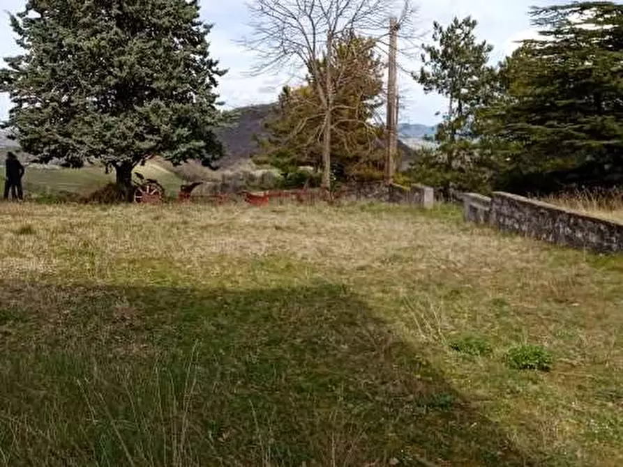 Immagine 15 di Stabile in vendita  in campodiegoli di fabriano a Ancona