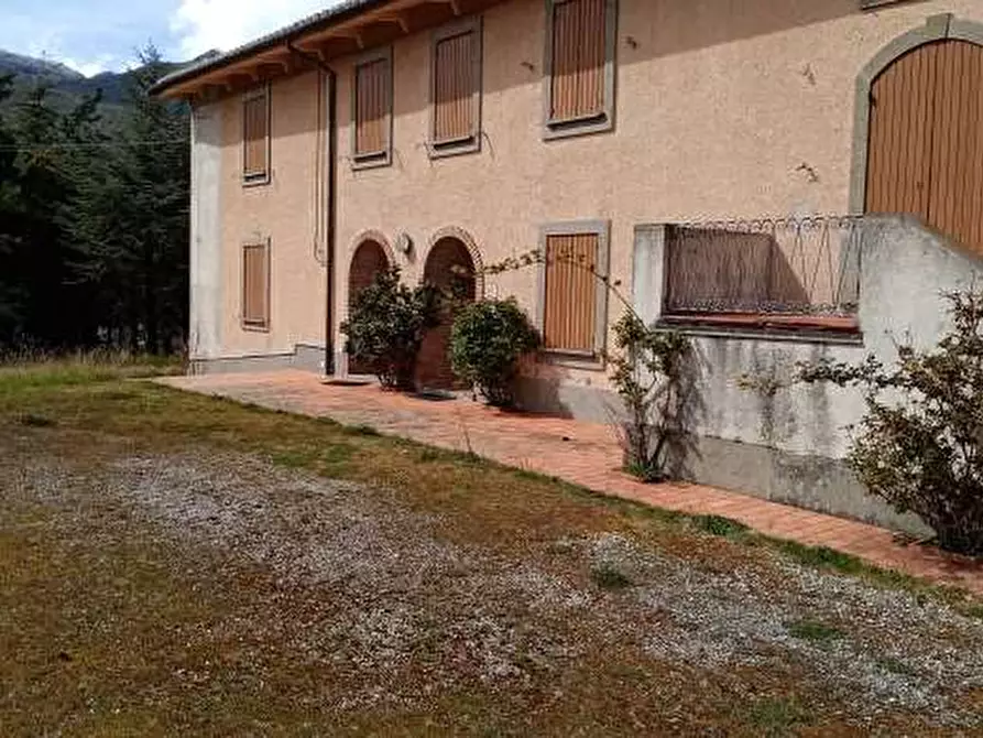 Immagine 16 di Stabile in vendita  in campodiegoli di fabriano a Ancona