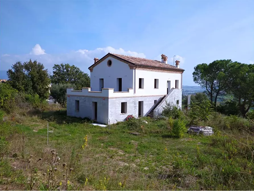 Immagine 1 di Villa in vendita  in via Abbadia a Osimo