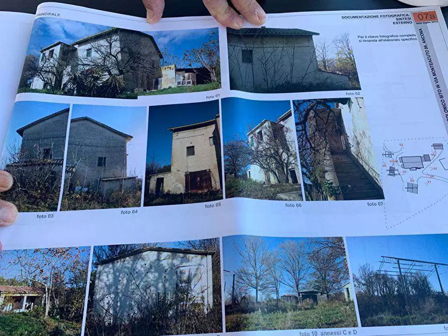 Immagine 4 di Rustico / casale in vendita  in STRADA DEL CASTELLANO a Ancona