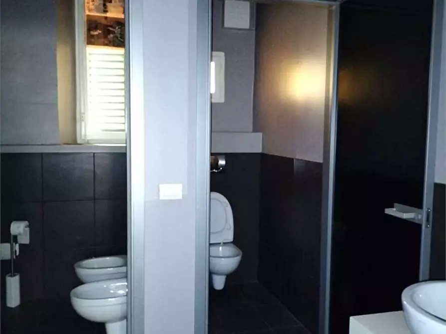 Immagine 10 di Ufficio in vendita  in c.so garibaldi a Ancona