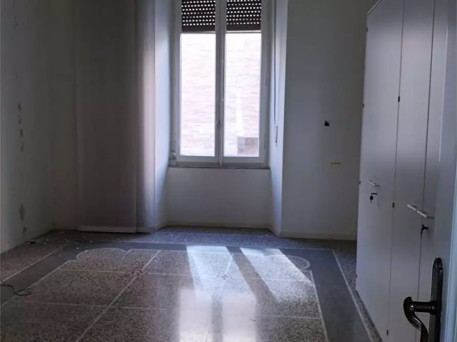 Immagine 8 di Ufficio in vendita  in c.so garibaldi a Ancona
