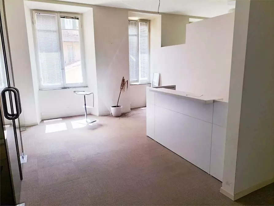 Immagine 1 di Ufficio in vendita  in c.so garibaldi a Ancona