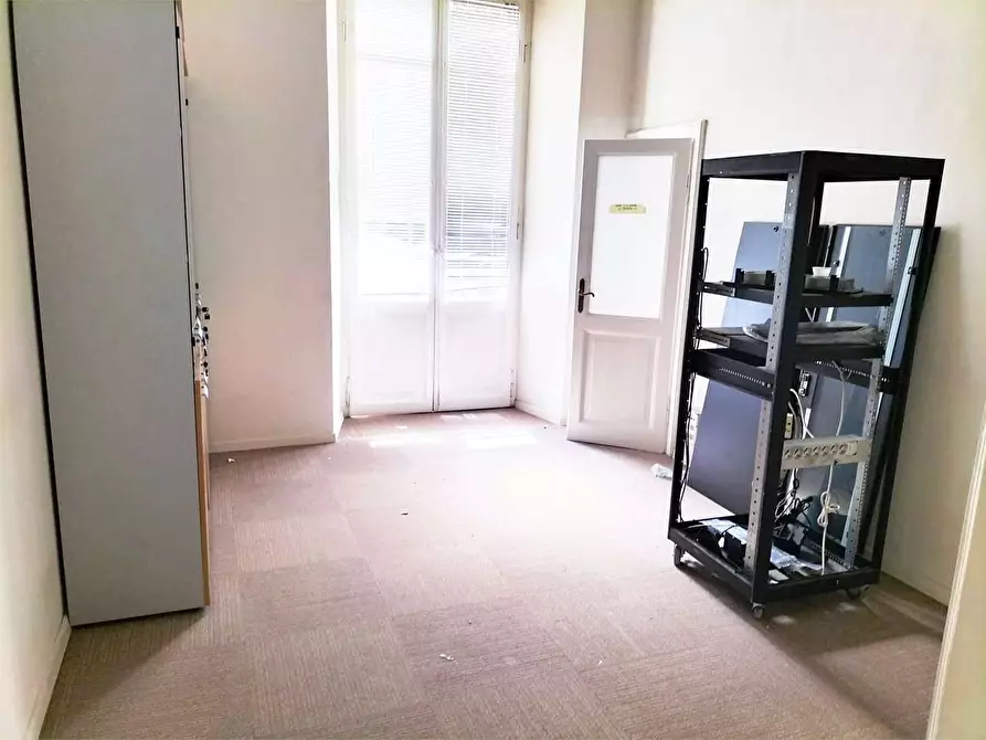 Immagine 4 di Ufficio in vendita  in c.so garibaldi a Ancona