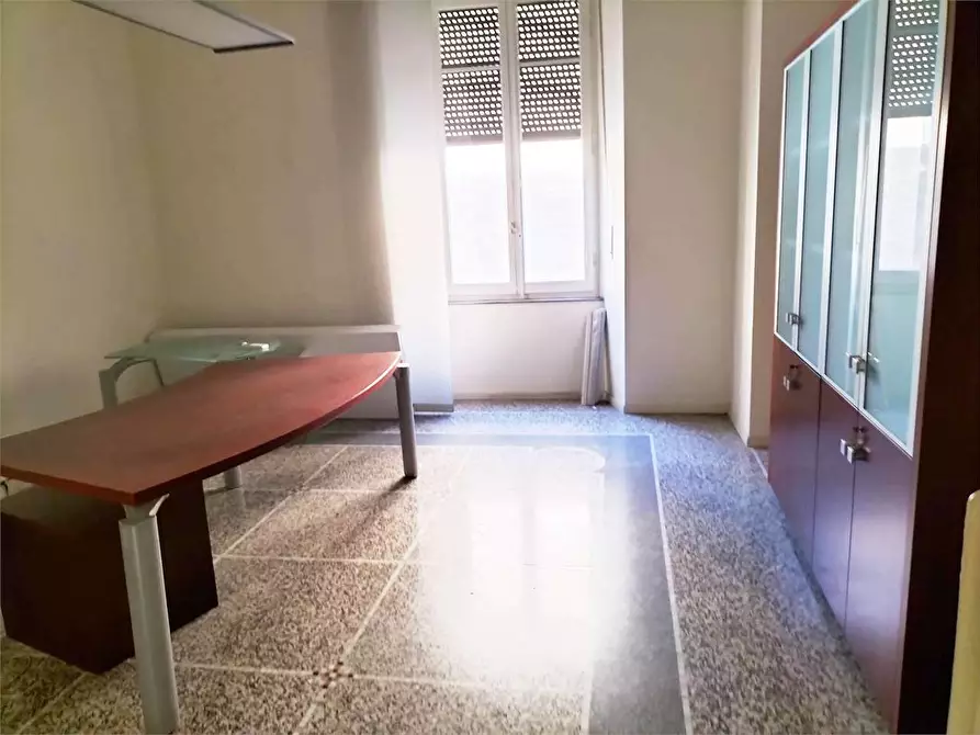 Immagine 5 di Ufficio in vendita  in c.so garibaldi a Ancona