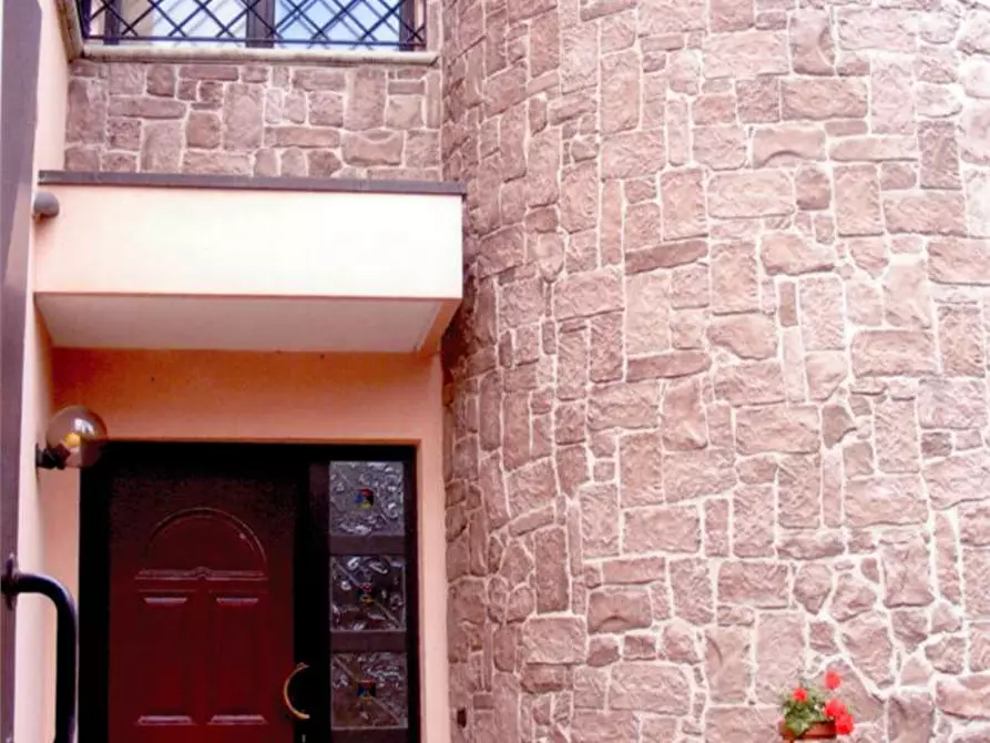 Immagine 2 di Villa in vendita  in localita' caminate a Fano