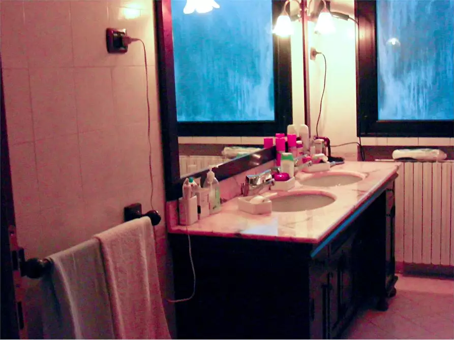 Immagine 9 di Villa in vendita  in localita' caminate a Fano