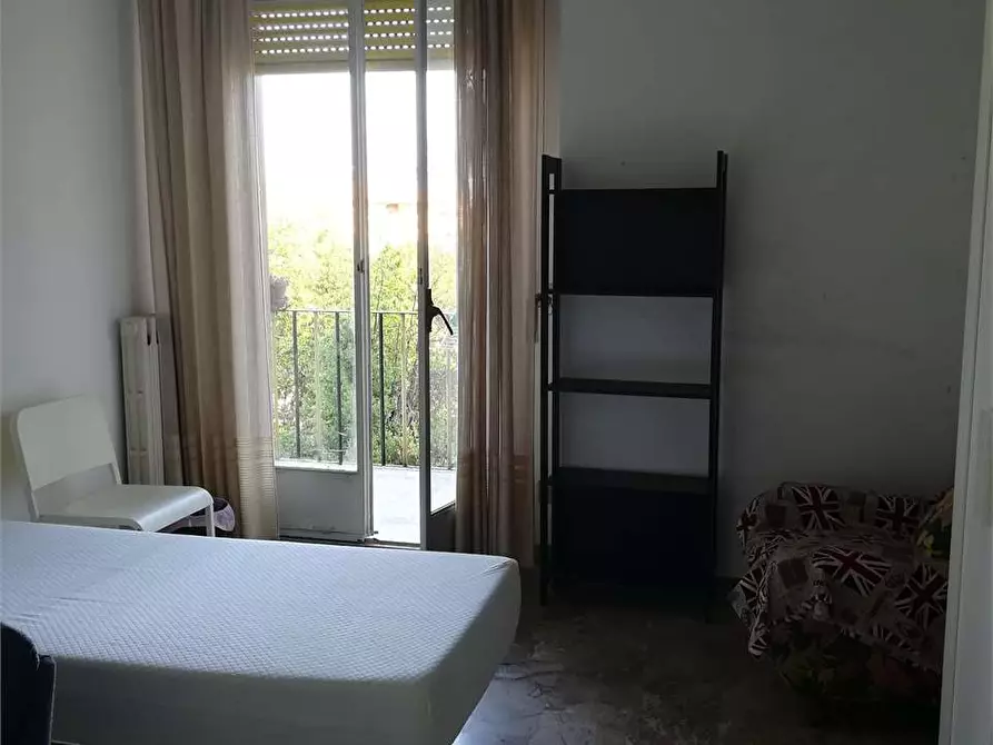 Immagine 2 di Stanza singola in affitto  a Ancona