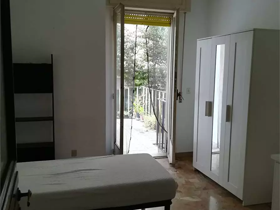 Immagine 3 di Stanza singola in affitto  a Ancona