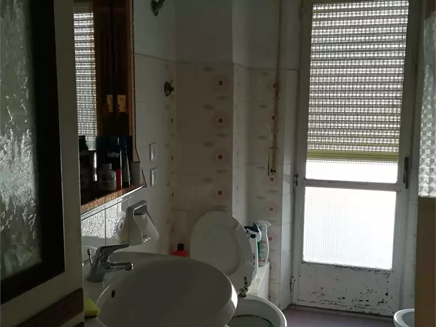 Immagine 5 di Stanza singola in affitto  a Ancona