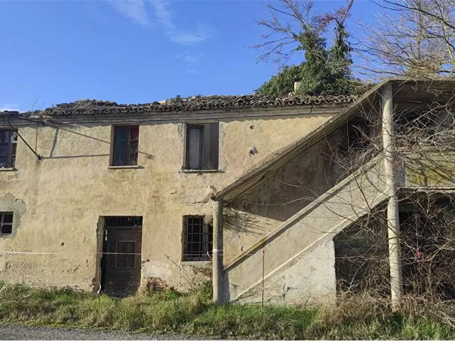 Immagine 1 di Rustico / casale in vendita  a Osimo