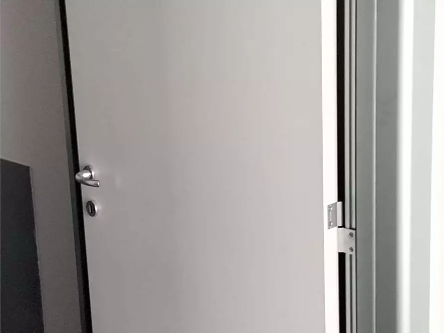 Immagine 5 di Ufficio in affitto  in via VALENTI a Ancona