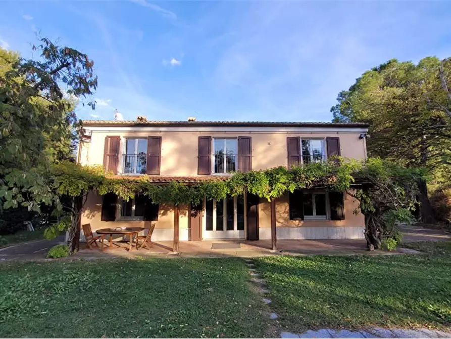 Immagine 1 di Villa in vendita  in MOLINO BASSO a Osimo