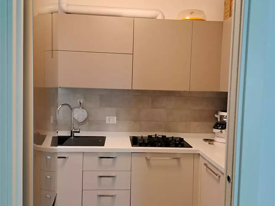 Immagine 9 di Appartamento in vendita  in VIA SARAGAT a Ancona