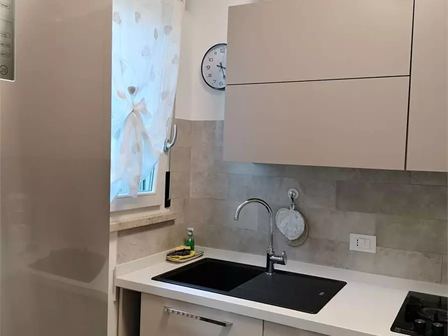 Immagine 10 di Appartamento in vendita  in VIA SARAGAT a Ancona