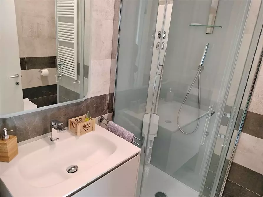 Immagine 15 di Appartamento in vendita  in VIA SARAGAT a Ancona