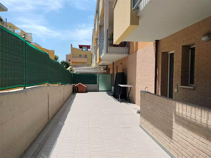 Immagine 25 di Appartamento in vendita  in VIA SARAGAT a Ancona