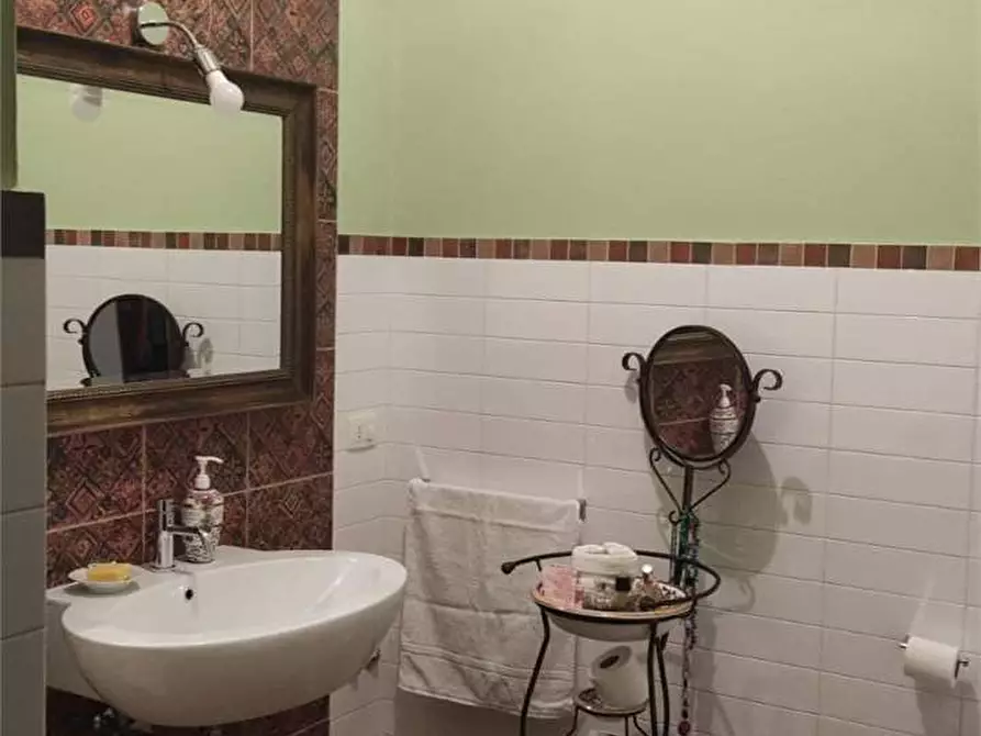 Immagine 8 di Casa bifamiliare in vendita  in castel d'emilio a Agugliano