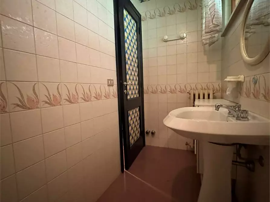 Immagine 11 di Villa in vendita  a Serra San Quirico