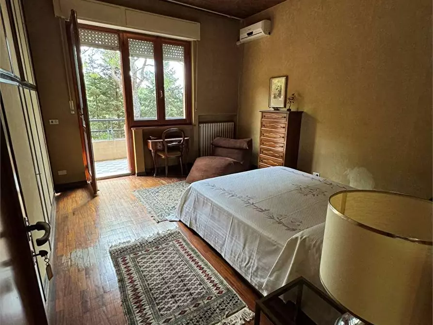 Immagine 18 di Villa in vendita  a Serra San Quirico
