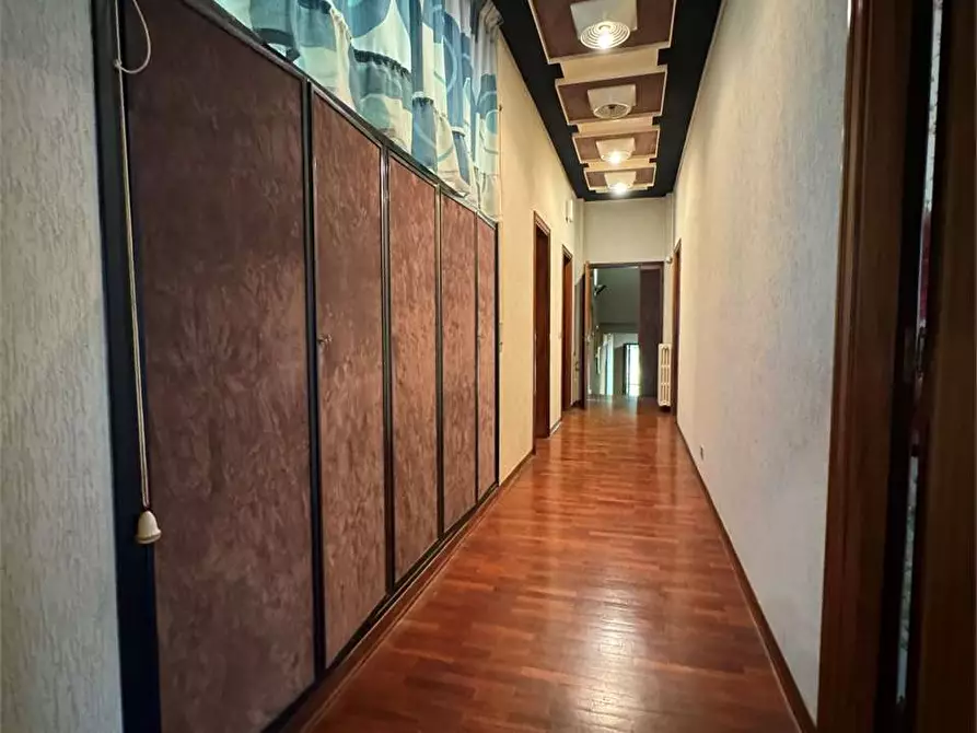 Immagine 22 di Villa in vendita  a Serra San Quirico