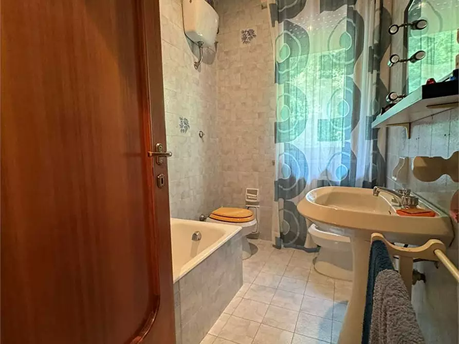 Immagine 23 di Villa in vendita  a Serra San Quirico