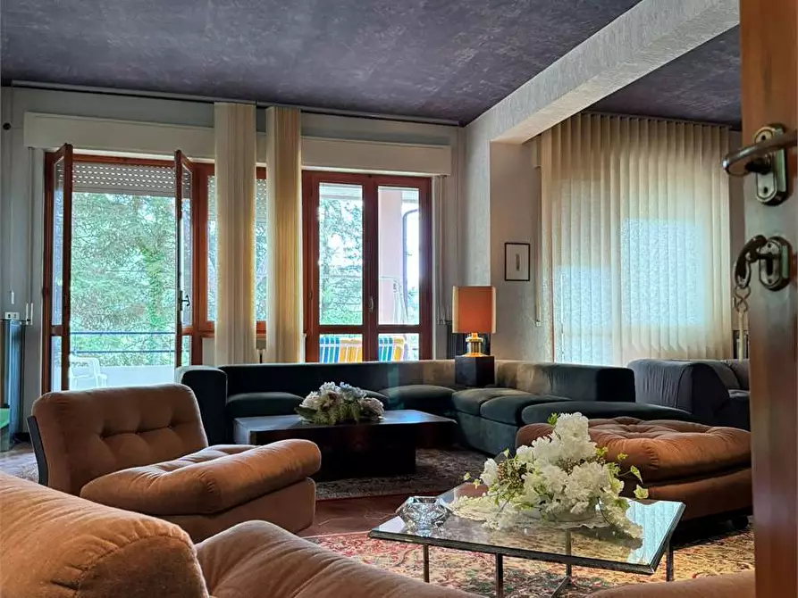 Immagine 26 di Villa in vendita  a Serra San Quirico