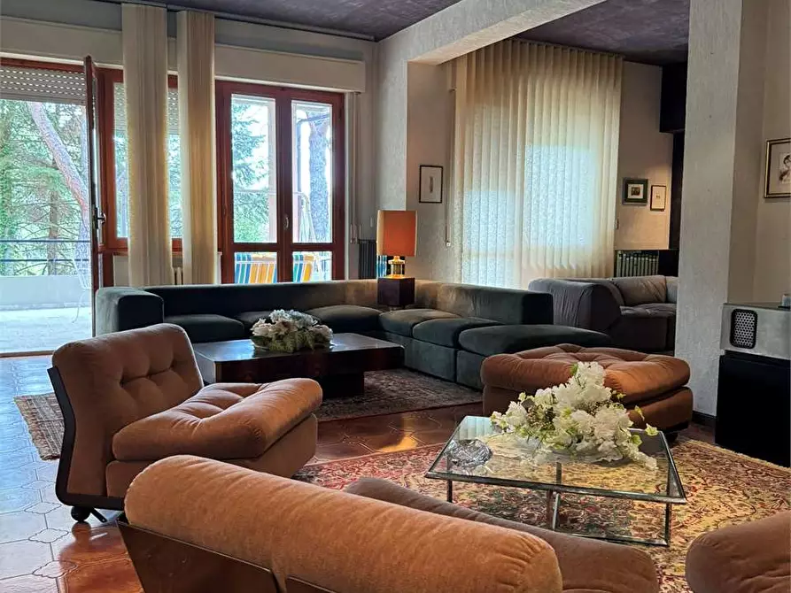 Immagine 4 di Villa in vendita  a Serra San Quirico