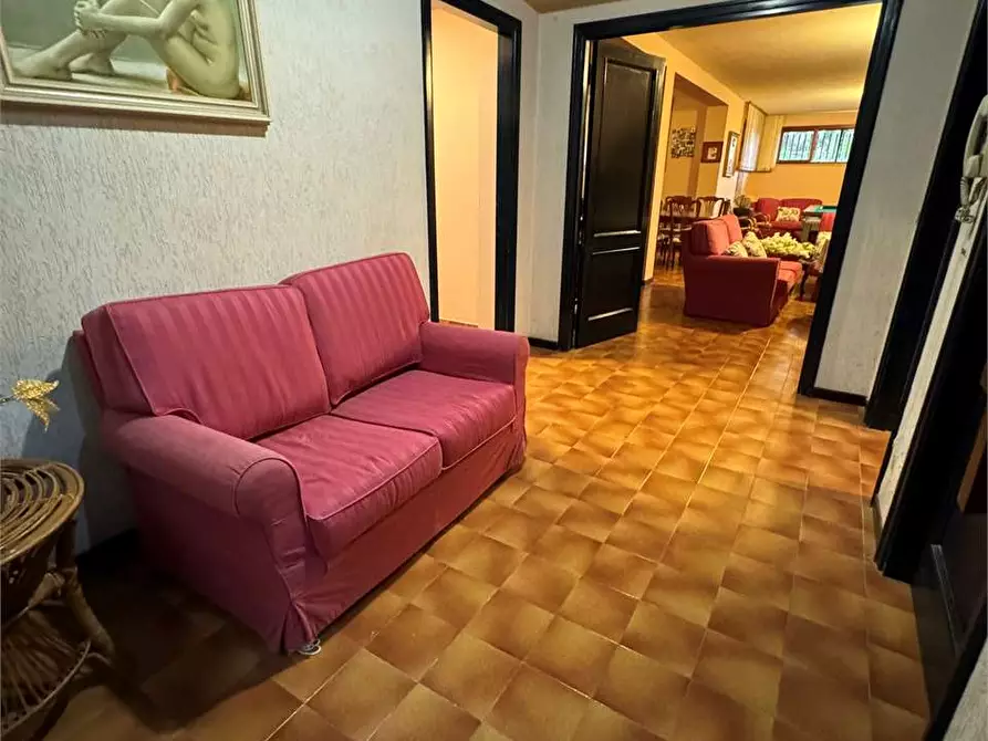 Immagine 37 di Villa in vendita  a Serra San Quirico