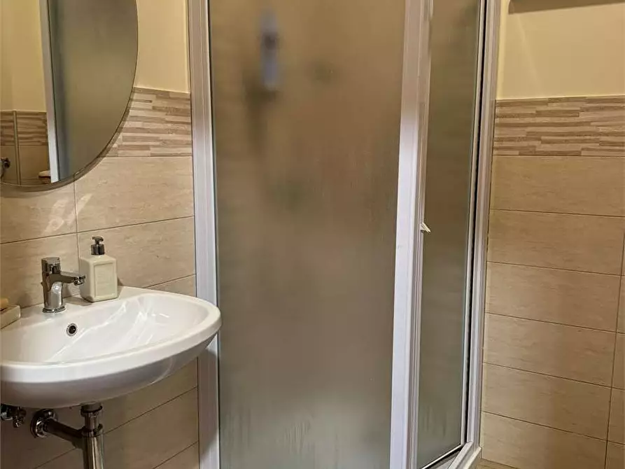 Immagine 46 di Villa in vendita  a Serra San Quirico