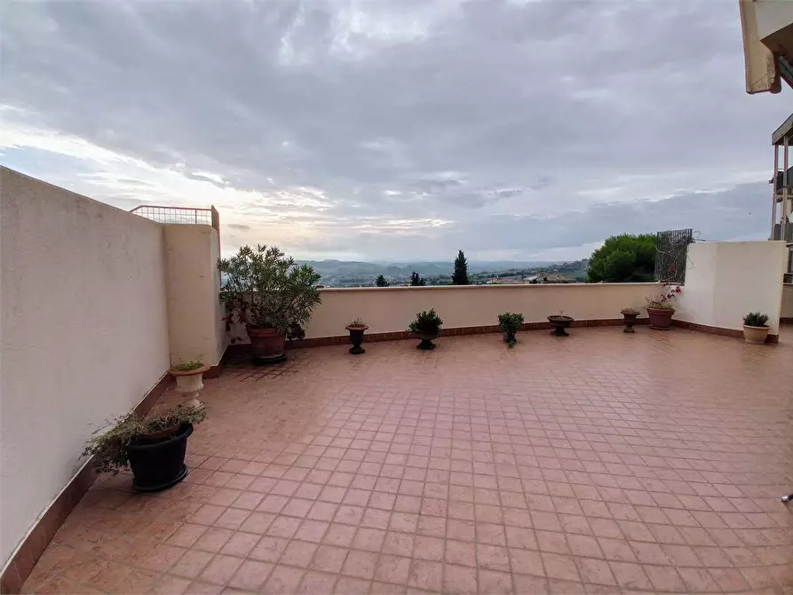 Immagine 2 di Quadrilocale in vendita  in via  MICHELANGELO  116 a Osimo