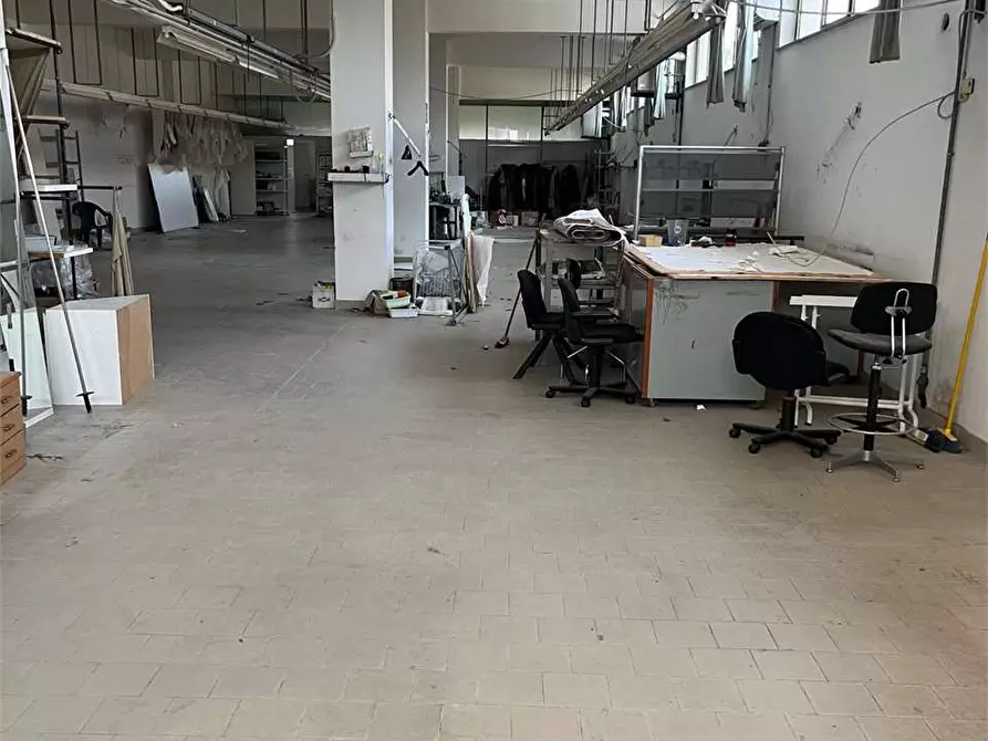 Immagine 11 di Laboratorio in affitto  in via dell' artigiano 1 a Monte San Vito