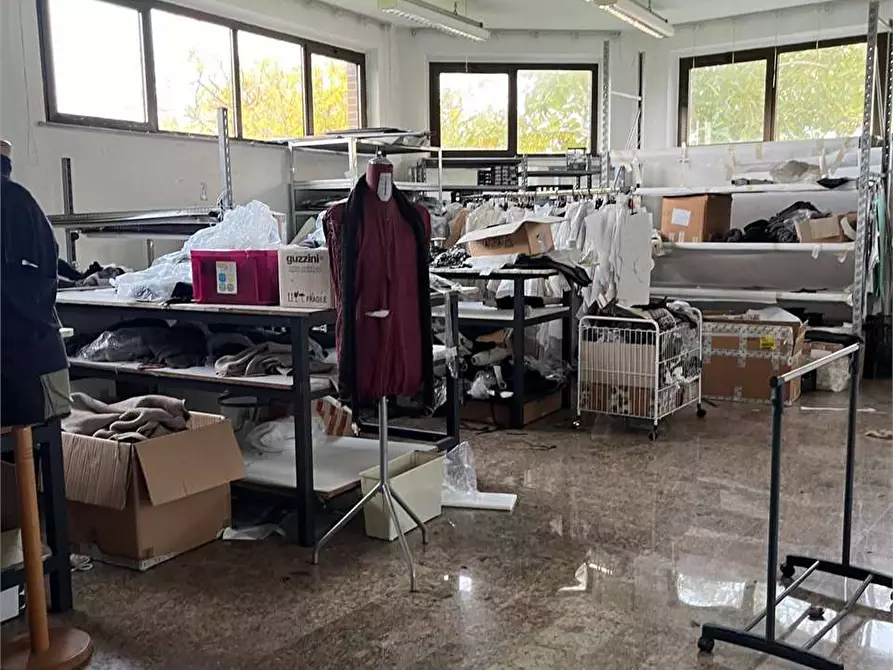 Immagine 14 di Laboratorio in affitto  in via dell' artigiano 1 a Monte San Vito