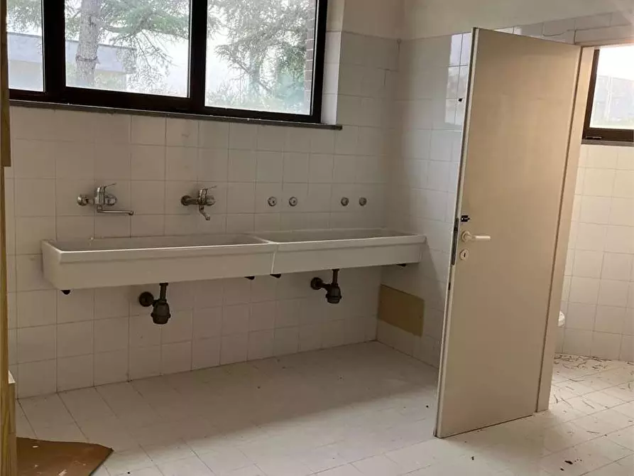 Immagine 17 di Laboratorio in affitto  in via dell' artigiano 1 a Monte San Vito