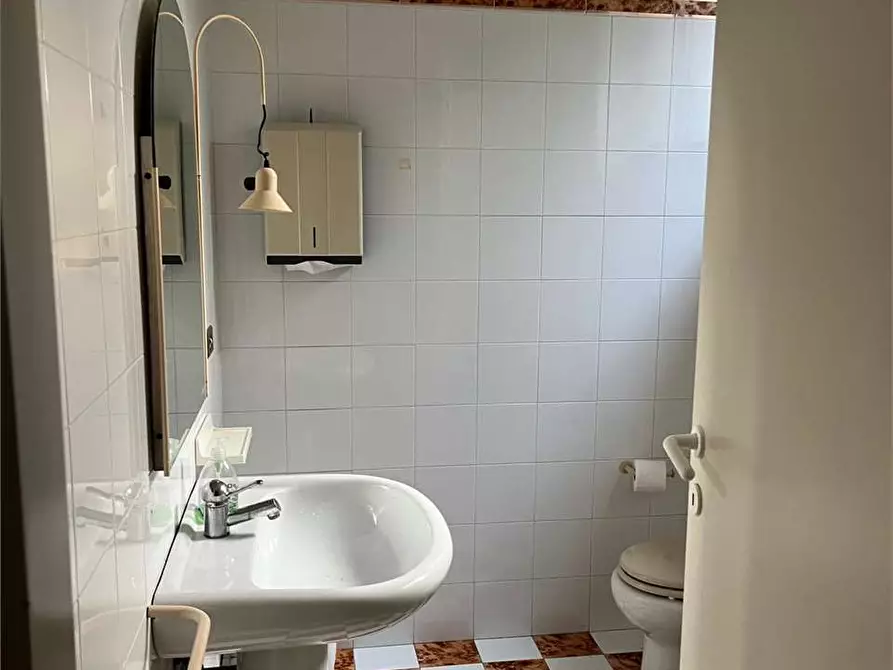 Immagine 20 di Laboratorio in affitto  in via dell' artigiano 1 a Monte San Vito