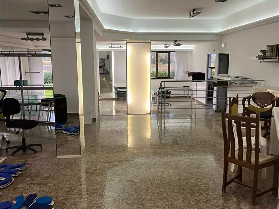 Immagine 17 di Ufficio in affitto  in via dell' artigiano  1 a Monte San Vito