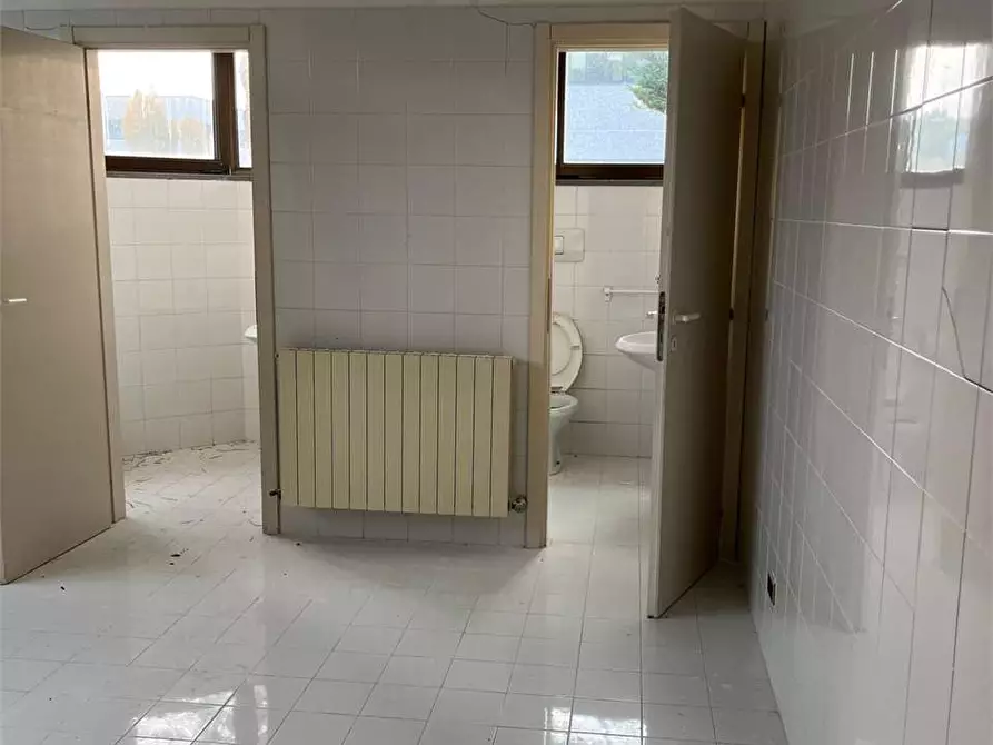 Immagine 20 di Capannone industriale in affitto  in via dell'artigianato 1 a Monte San Vito