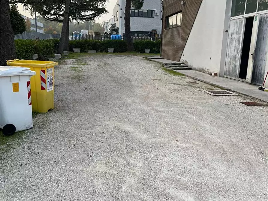 Immagine 43 di Capannone industriale in affitto  in via dell'artigianato 1 a Monte San Vito