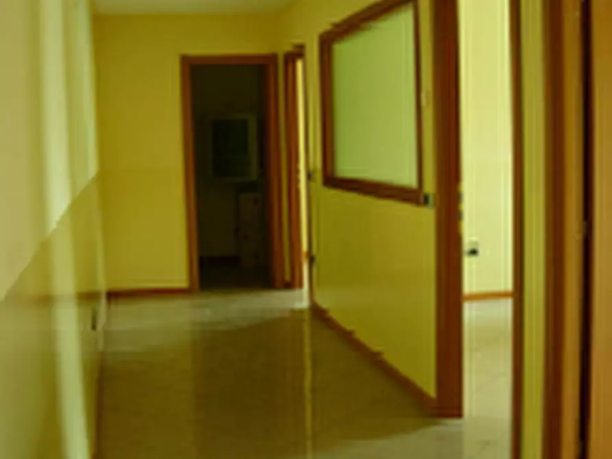 Immagine 6 di Ufficio in vendita  in VIA CESARE E LUCIANO GABRIELLI a San Benedetto Del Tronto