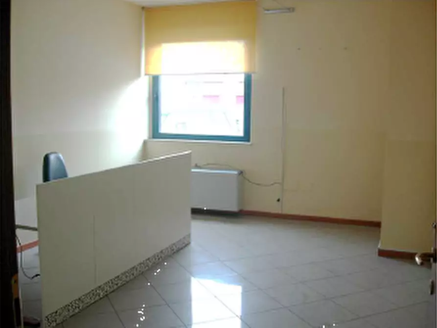 Immagine 8 di Ufficio in vendita  in VIA CESARE E LUCIANO GABRIELLI a San Benedetto Del Tronto