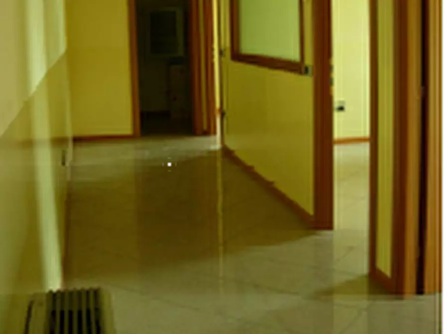 Immagine 10 di Ufficio in vendita  in VIA CESARE E LUCIANO GABRIELLI a San Benedetto Del Tronto