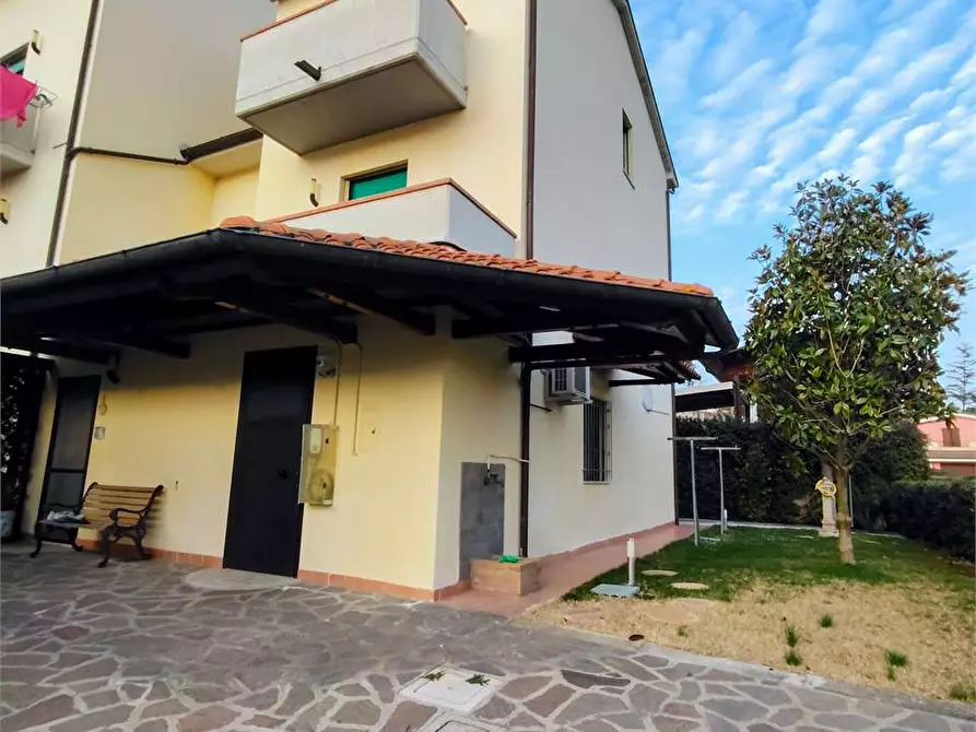 Immagine 5 di Villetta a schiera in vendita  in VIA FRATTE SNC a Osimo