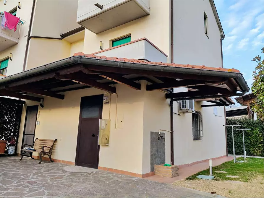 Immagine 7 di Villetta a schiera in vendita  in VIA FRATTE SNC a Osimo