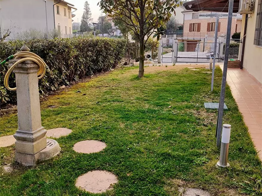Immagine 3 di Villetta a schiera in vendita  in VIA FRATTE SNC a Osimo