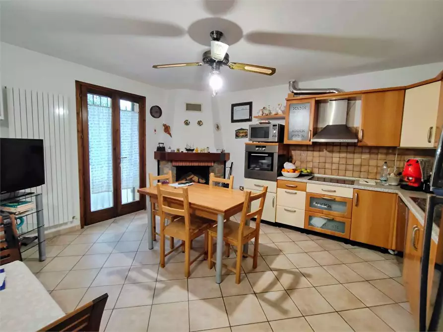 Immagine 2 di Villetta a schiera in vendita  in VIA FRATTE SNC a Osimo