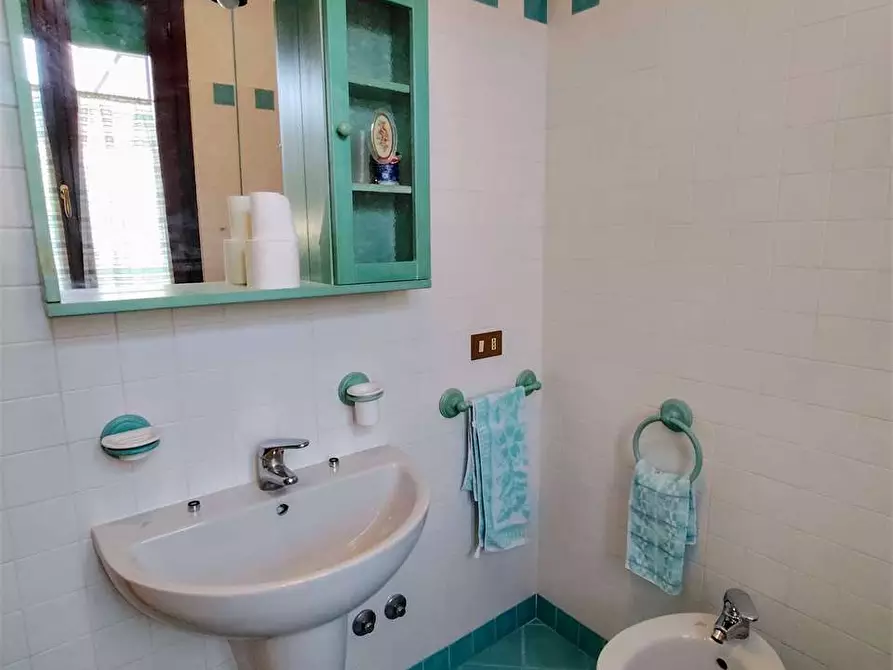 Immagine 19 di Villetta a schiera in vendita  in VIA FRATTE SNC a Osimo