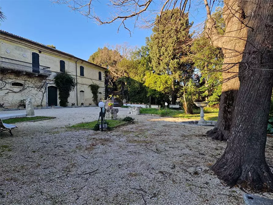 Immagine 1 di Villa in vendita  in FORNETTO 48 a Ancona