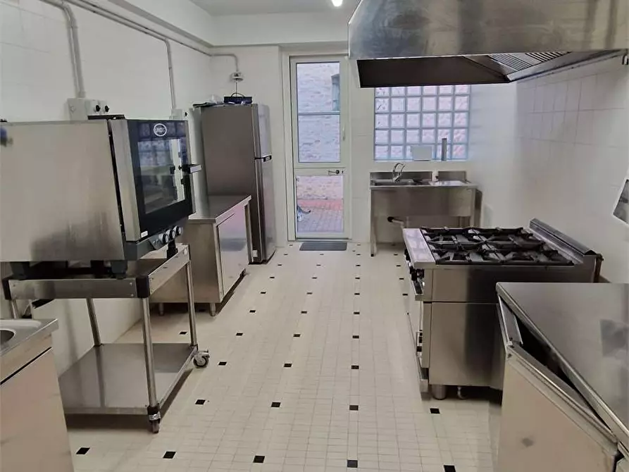 Immagine 10 di Villa in vendita  in FORNETTO 48 a Ancona